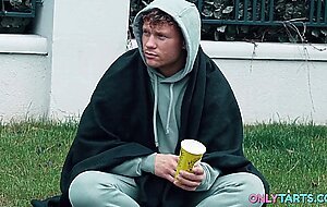Kama oxi, homeless in a sports car catches gold digger