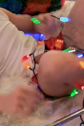 Festive Fun with Sexy Zack!