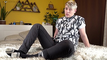 Bi Encouragement: Suck My Cock to Hit It Raw - Jaq Quicksilver FtM tomboy uses Strapon to Exchange favors with you - POV roleplay