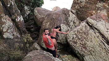 Minha Mulher e a Trans: Putaria P&uacute_blica e Gozo na Cozinha