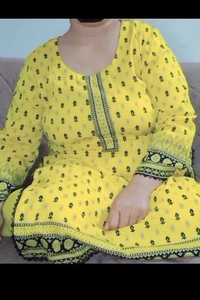 Desi Indian Ayesha Bhabi Alone Home Masturbate Sex Video