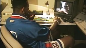 Lady's international clip