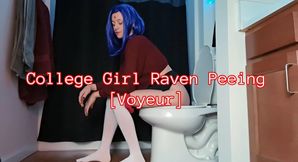 College Girl Raven Peeing [Voyeur]