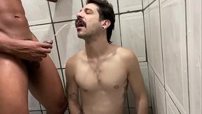 Kinky Chaser e Lucas Scudellari raw fuck watersports