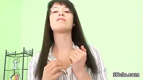 Ideal Chick Is Spreading Narrow Cunt In Closeup And Cli