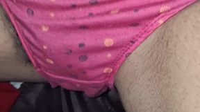 Aaji apni badi saali ko choda