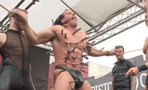 Merciless outdoor BDSM gay kinks in public for one submissive slut