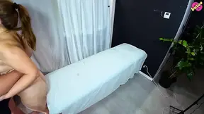 Amateur MILF Gets Her Tight Ass Fucked Hard