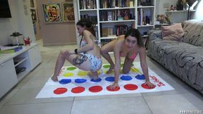 Twister Bikini Challenge – Susy vs Teckla, Who Loses? ITALIANO AND ENGLISH