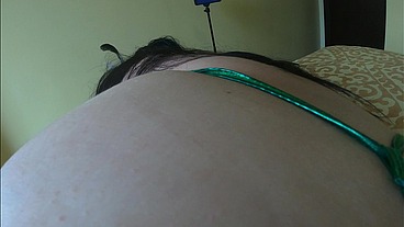 Regreso de mis vacaciones en la playa y no me dejan sacar el bikini