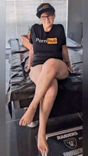 Pawg Ms Kim Lets Doc Fill both Holes (Anal)