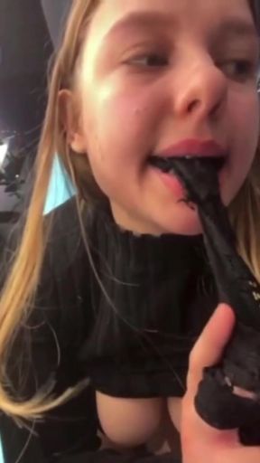 Jucielussie eating pants in public shopping   Clip 1