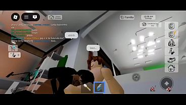 Mulher Gatuna bate na porta com frio e recebe uma esquentada na boca