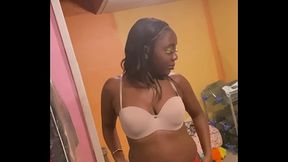Sexy female rapper drops trou and shows off her assets