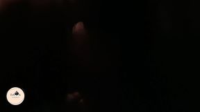 video sem censura. mulher casada traindo o marido com mendigo dentro do carro e terminando a foda em local abandonado. uma mao na direcao e outra no carinho