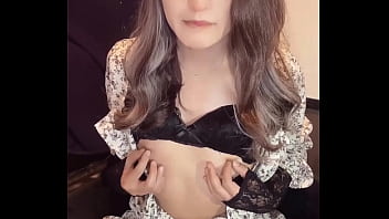 個撮ワンピースのお姉さん女装が静かにオナニーする動画