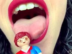 Molly Darling - Giantess Threatens To Eat You - Vore