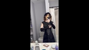 Female Mask and Breathplay