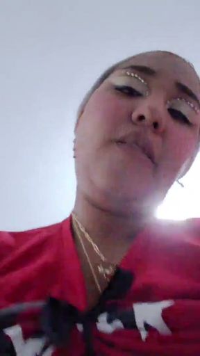 you like my body? Send me those photos privately and I'll send you my ass so you can masturbate with my tits and my ass   Clip 1