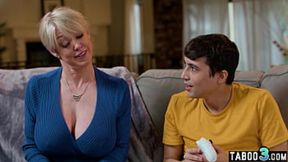 Blonde mama Dee Williams' ravaged by stepson's lust as she exposes her creamy cooch