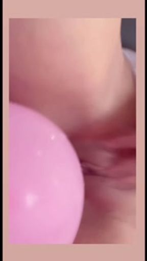 Watch Me Squirt When The Balloon Pops