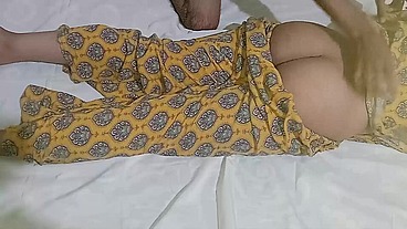 Real little stepsister & big stepbrother hardcore indian sex Soteli Bahan ko Ghodi Bna Liya Sardi Me Full hindi audio full HD