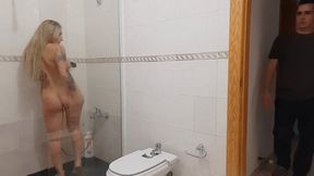 TATTOOED HOMEMADE MILF WITH BIG TITS FUCKED IN THE BATHROOM