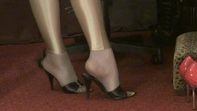 Mistress Vivian Private Show
