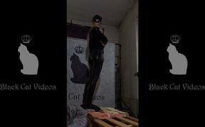 Facebox dancing with Alice (fullbody view)