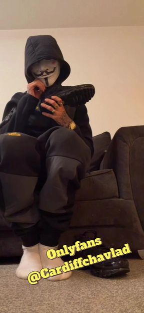 Solo big cock mask wank