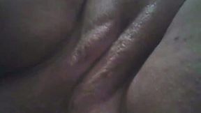 Nice upclose vid of lusty wife teasing her own wet hungry pussy