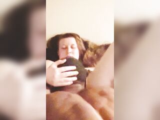 She gets her pussy eat and then decides to gives a blowjob