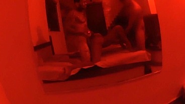 eu e meu amigo comendo uma puta morena safada