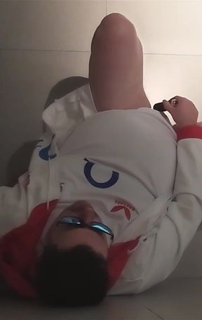 Rugby Guy Magic Wand Play and Cum