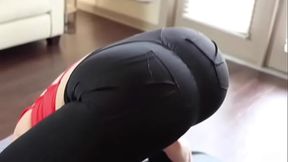 NAKED YOGA FACESITTING