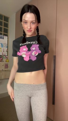 Ronya Qiwi invites you to her Fansly page