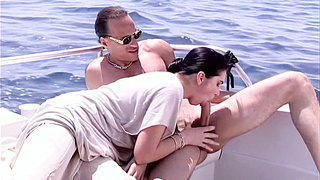 Cat Chicks (Thieves Of Bang-out) - Valentino vs Kiki Dee (HD Remastered)