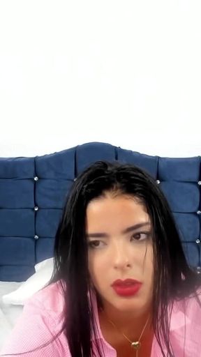Latina with Big Tits Wants to Be Fucked and Be Submissive