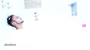 lots of foam in the jacuzzi part 1