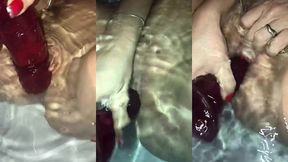 attimi di piacere nella vasca da bagnoattimi di piacere nella vasca da bagno