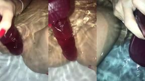 attimi di piacere nella vasca da bagnoattimi di piacere nella vasca da bagno