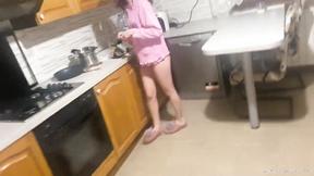 ”Thin brunette Girlfriend wants a morning quickie”