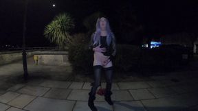 Chilly midnight wank