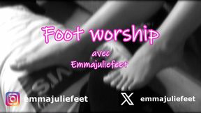 EMMAJU - FOOT WORSHIP #1 - Ces orteils blancs sont faits pour moi !