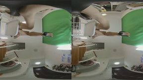 The 3DVR180 MIXUE pov stockings and high heels were trampled to pieces