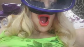I masturbate wet pussy in mask and snorkel