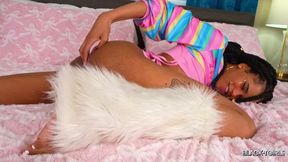 BLACK-TGIRLS Ebony Trans Handjob