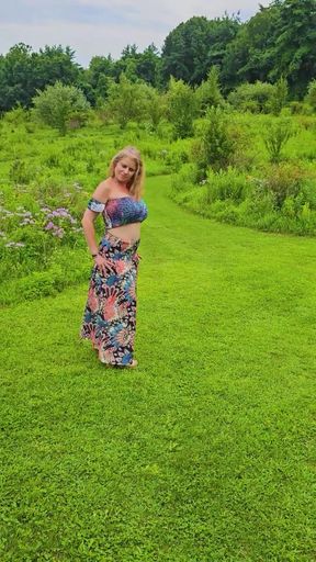 BIG MATURE MOMMY TITTY outdoor clips from my ONLYFAN Page released