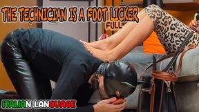 The technician is a foot licker - FULL - HD