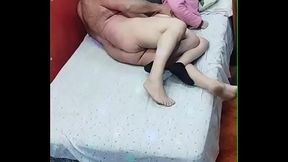 MULHER DE 24 ANOS QUER TODOS OS DIAS O COROA ACEITA ISSO ELA J&Aacute_ SE ACOSTUMOU A DAR PRA ELA ESSA SIM E GOSTOSA NA CAMA